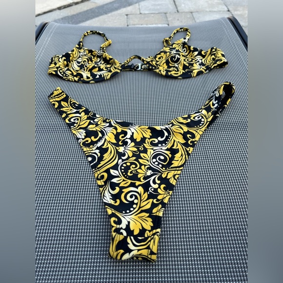 Cabana del Sol Baroque Print Two - Piece Bikini 👙 - Picture 3 of 8
